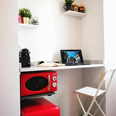 Apartment Cozy Flat 50 Meters From The Metro *